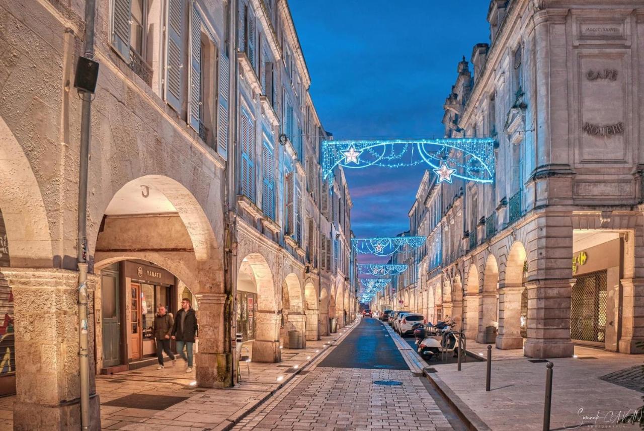Appartement Tout Confort En Mezzanine A 20Mn A Pied Du Centre-Ville Avec Tv Et Wifi La Rochelle  Exteriör bild